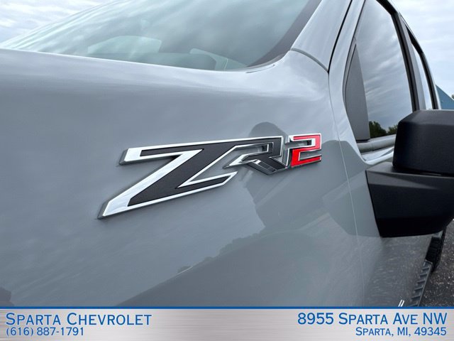 Used 2024 Chevrolet Silverado 2500 ZR2 w/ Technology Package AWD/4WD image 10