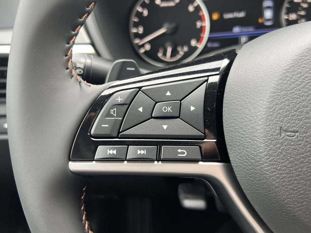 New 2025 Nissan Altima 2.5 SR image 23