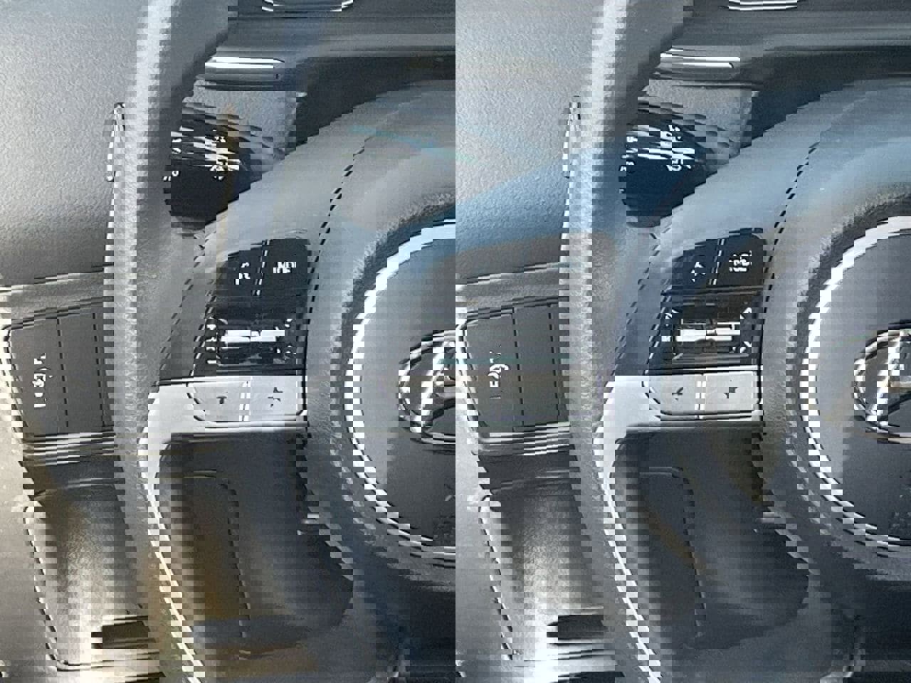 Certified 2022 Hyundai Tucson SE w/ Cargo Package image 22