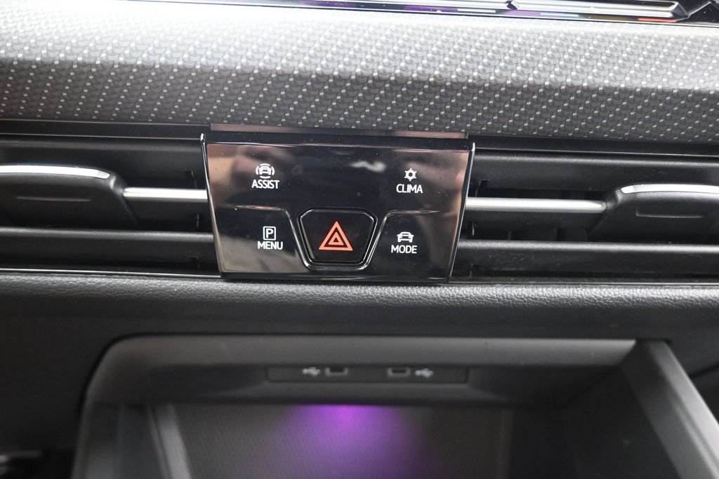Used 2022 Volkswagen Golf R AWD/4WD image 30