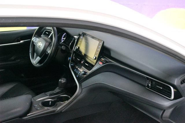 Used 2021 Toyota Camry SE FWD image 11