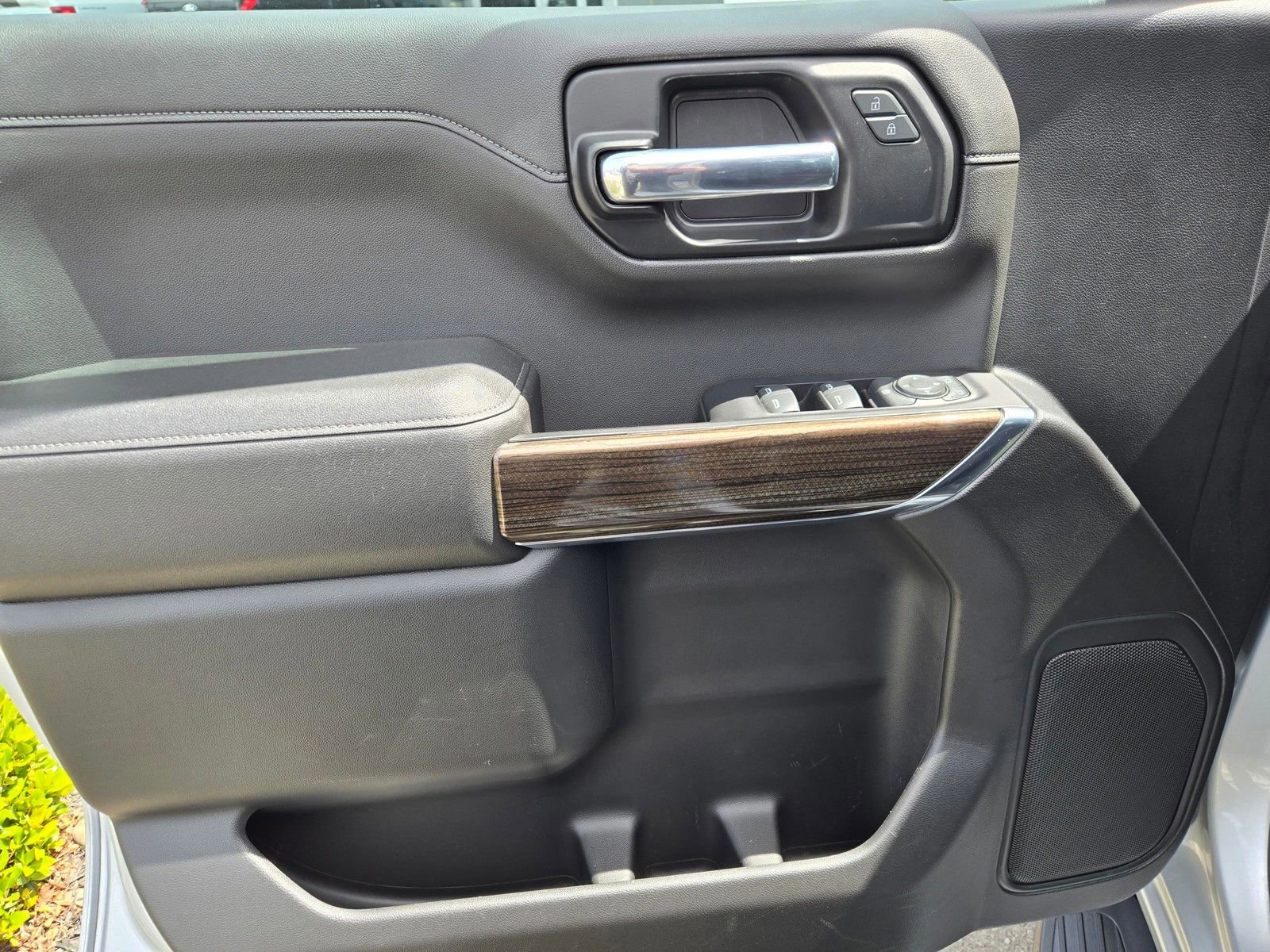 Used 2022 Chevrolet Silverado 1500 LT w/ Bed Protection Package RWD image 19