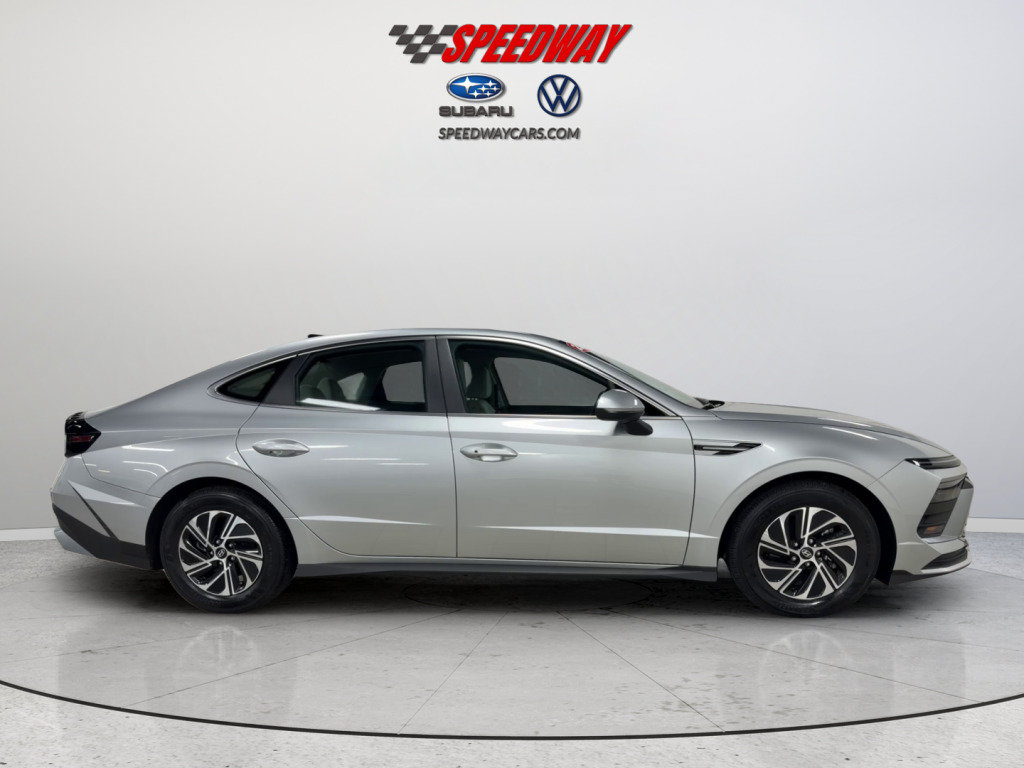 Used 2026 Hyundai Sonata Blue FWD image 4