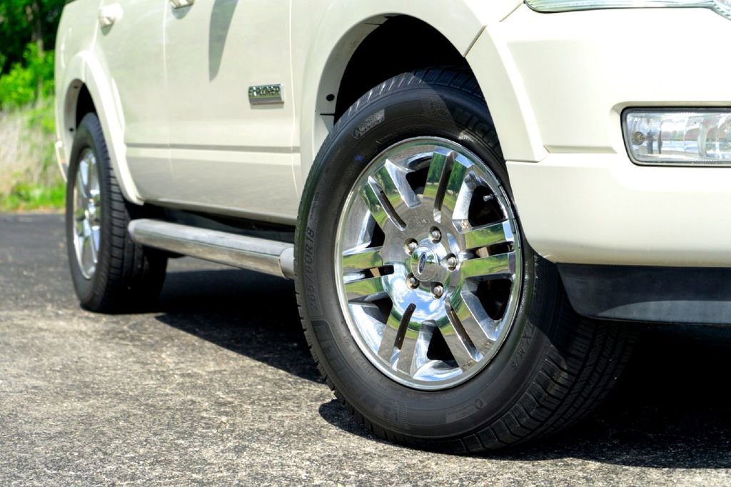 Used 2008 Ford Explorer Limited RWD image 3