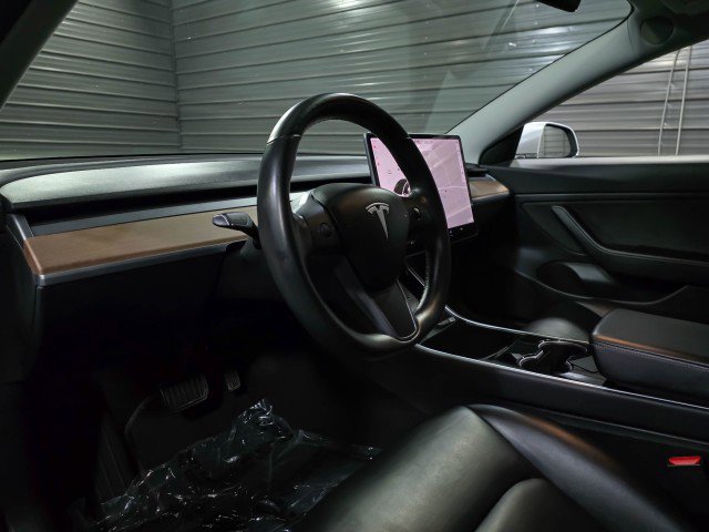 Used 2018 Tesla Model 3 Long Range image 10