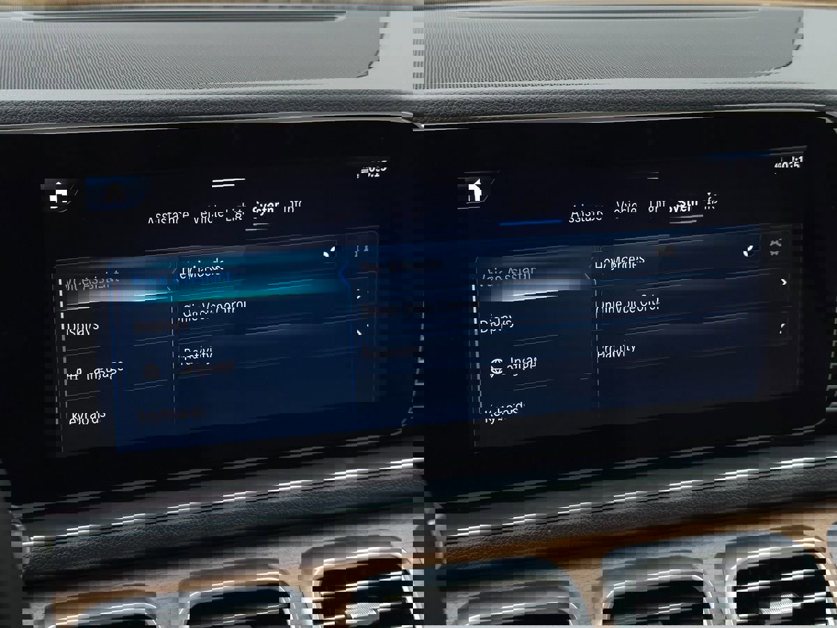 Used 2024 Mercedes-Benz GLE 350 4MATIC SUV image 50