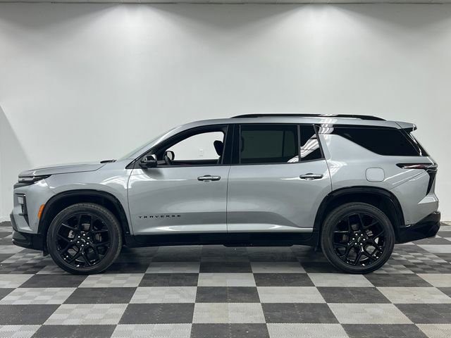 Used 2025 Chevrolet Traverse RS w/ LPO, Floor Liner Package AWD/4WD image 7