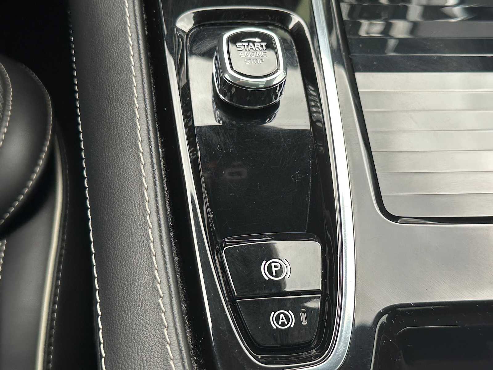 Certified 2024 Volvo V60 T8 Polestar image 39