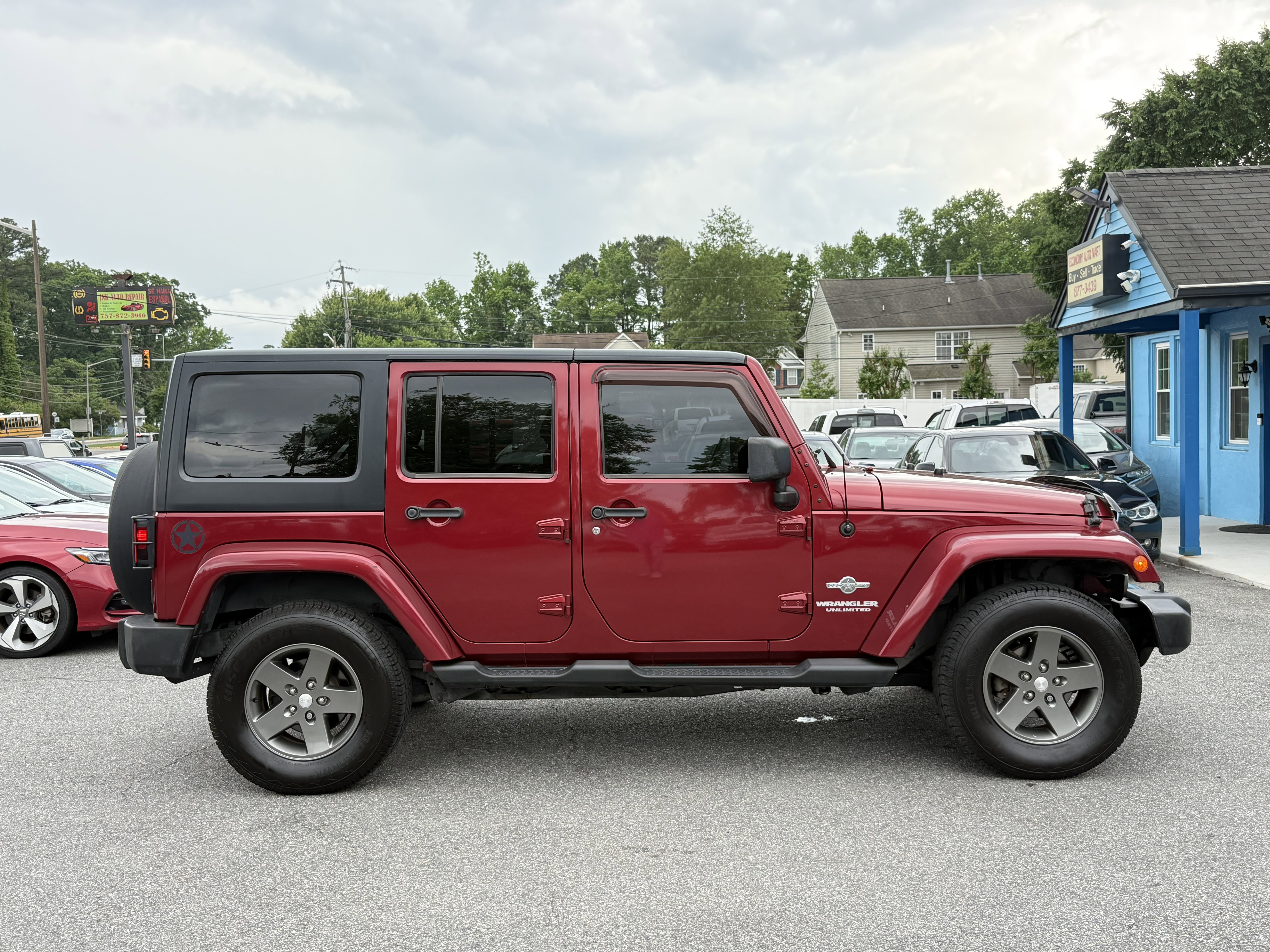 Used 2012 Jeep Wrangler Unlimited Sport AWD/4WD image 4