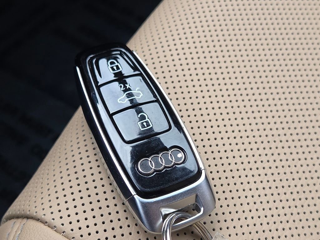 Used 2025 Audi Q7 3.0T Premium Plus AWD/4WD image 43
