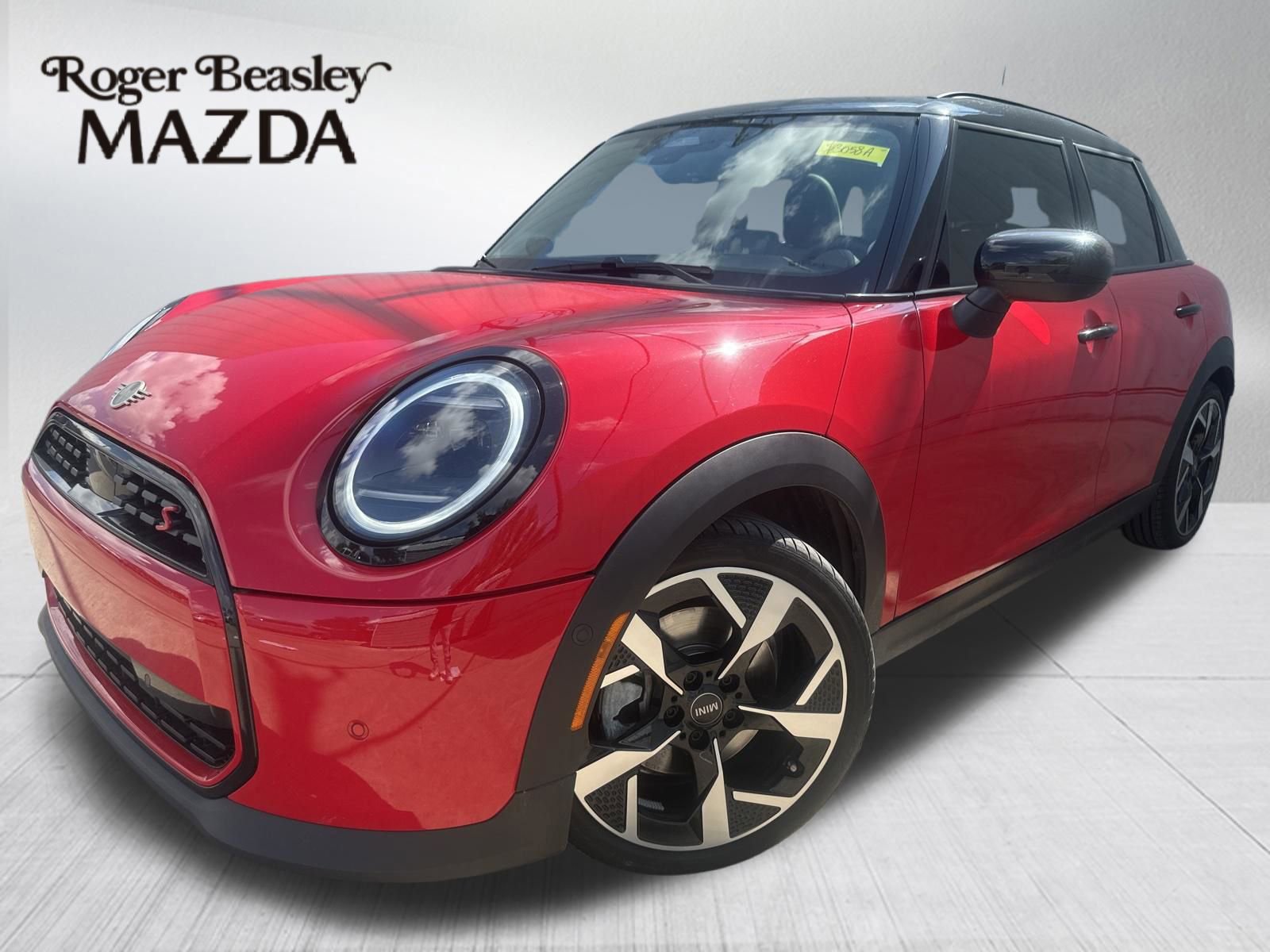 Used 2025 MINI Cooper S FWD image 1