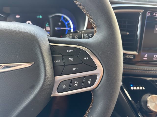Used 2022 Chrysler Pacifica Pinnacle FWD image 13