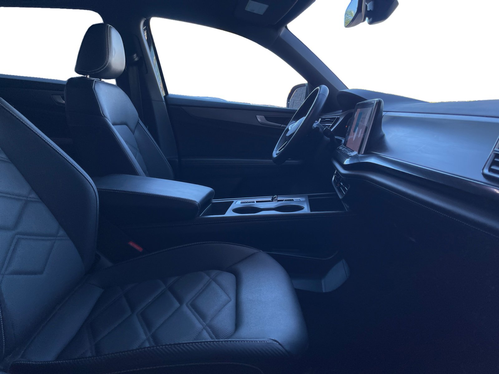 Used 2024 Volkswagen Atlas Cross Sport SE image 15