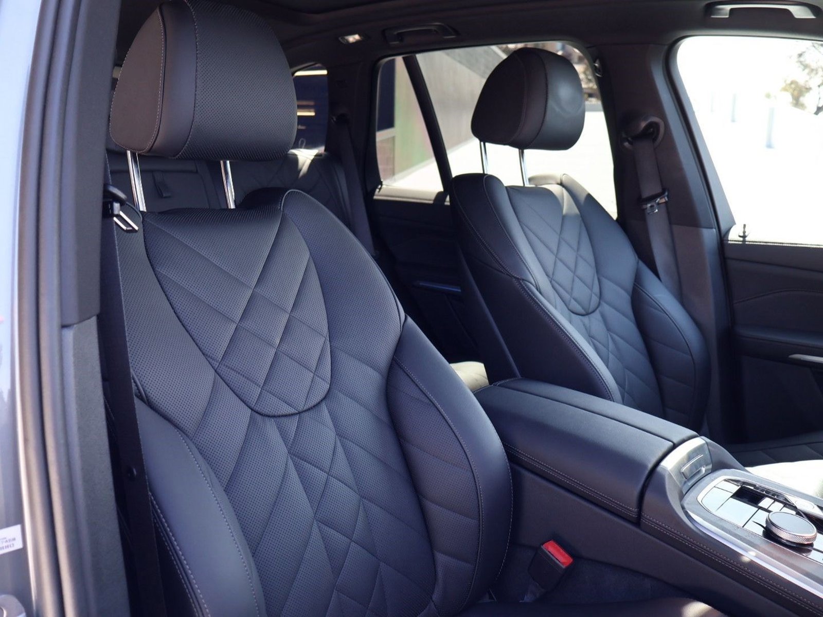 Used 2024 BMW X5 sDrive40i w/ Premium Package RWD image 24