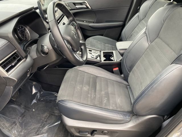 Used 2024 Mitsubishi Outlander SE image 10