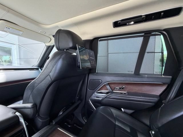 Used 2023 Land Rover Range Rover Autobiography AWD/4WD image 30