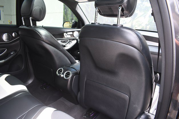 Used 2020 Mercedes-Benz GLC 63 AMG 4MATIC image 28
