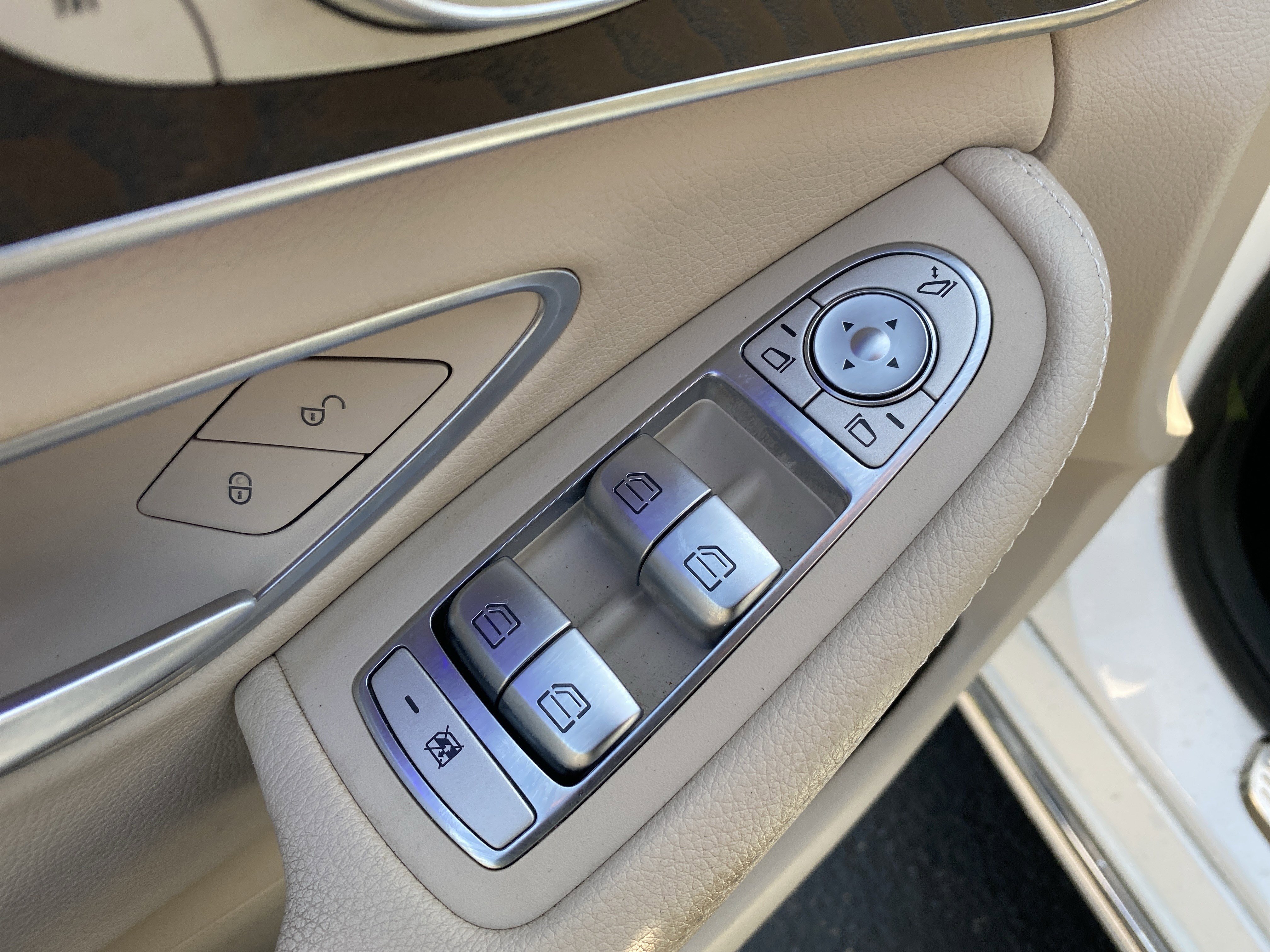 Used 2021 Mercedes-Benz C 300 Sedan image 29