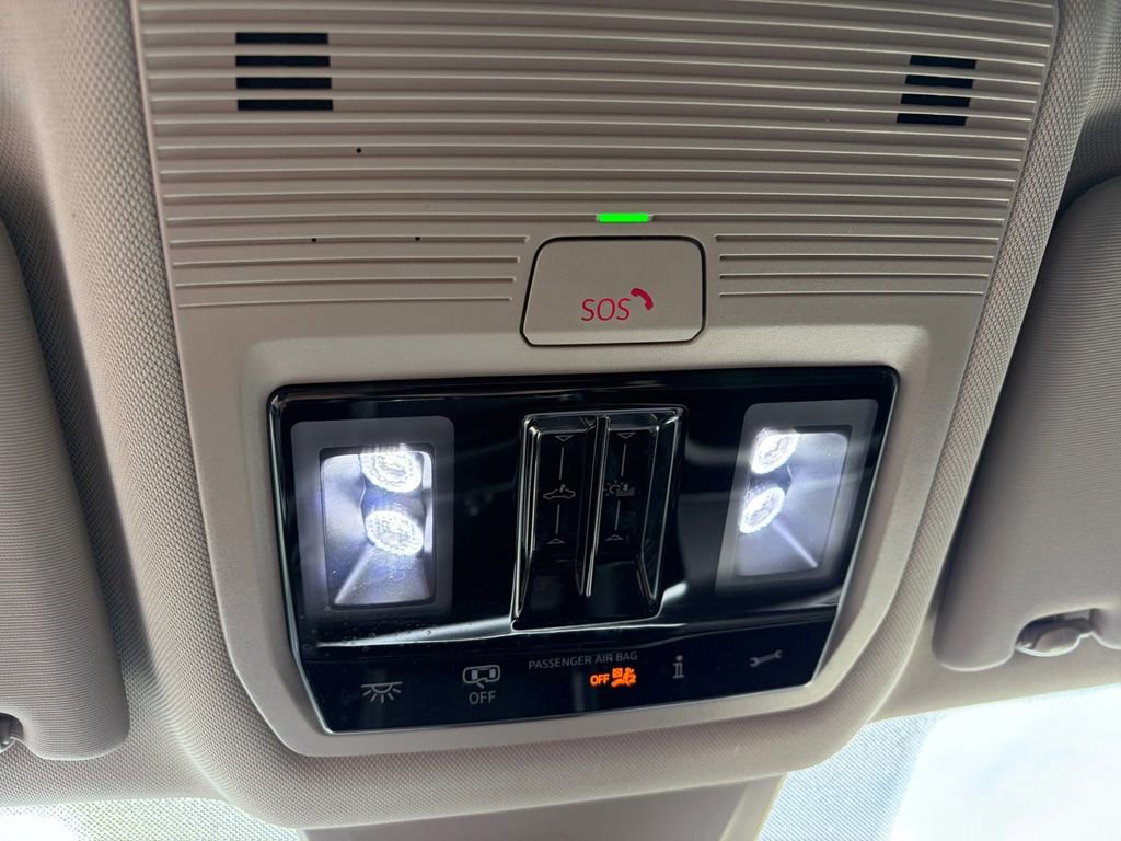 Certified 2025 Volkswagen Atlas Peak Edition SE AWD/4WD image 20