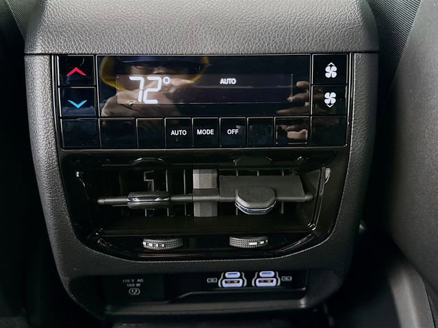 New 2025 Jeep Grand Cherokee L Altitude image 24
