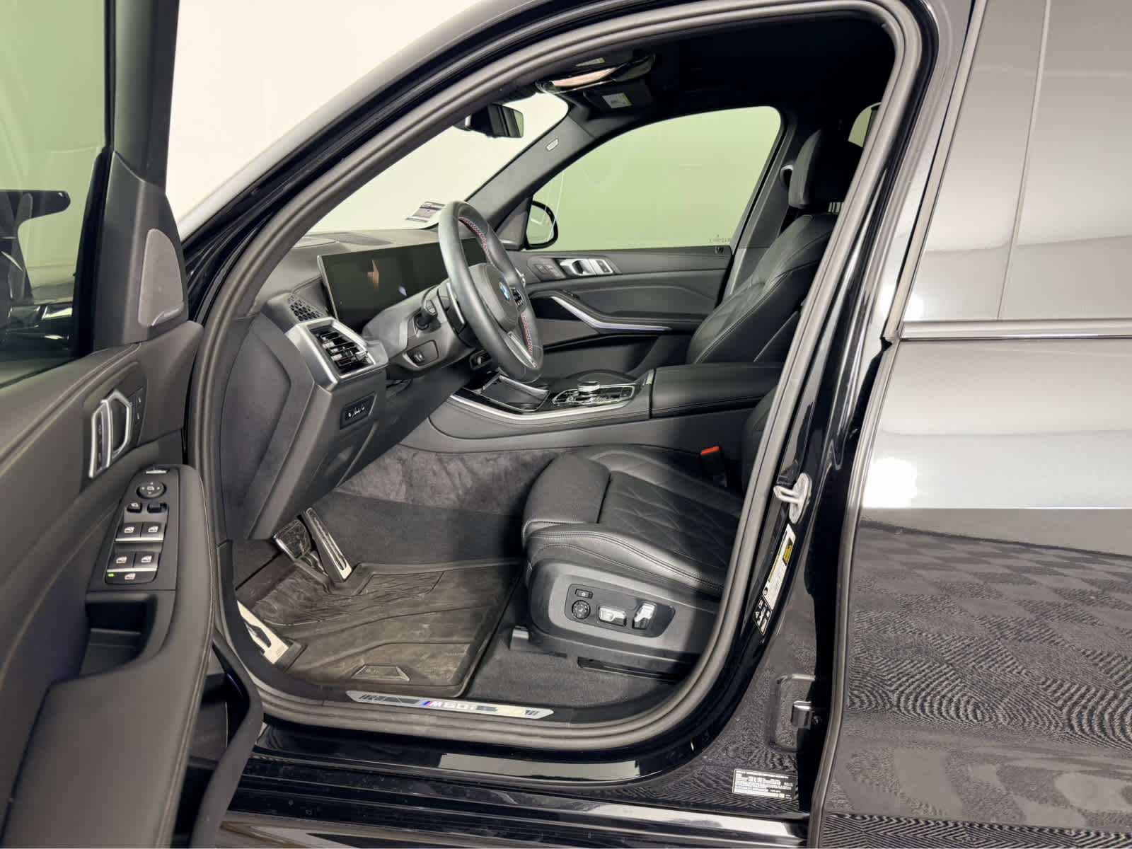 Certified 2025 BMW X5 M60i image 10