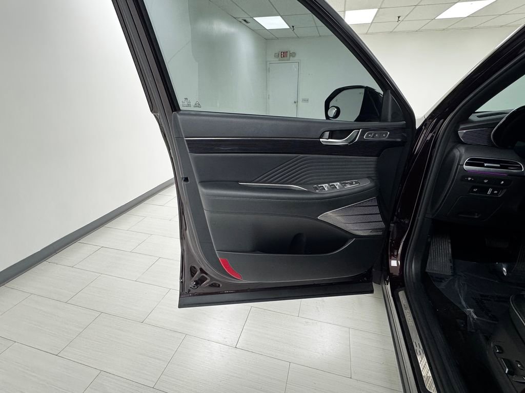 Used 2023 Hyundai Palisade Calligraphy image 9