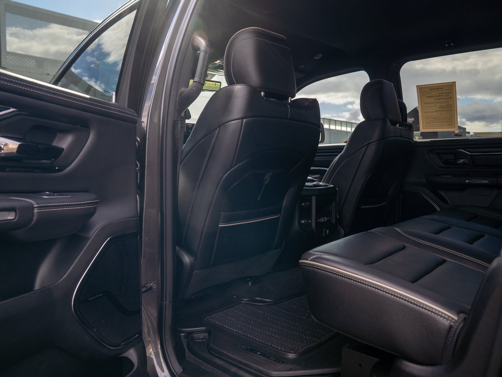 Used 2022 RAM 1500 Limited AWD/4WD image 28