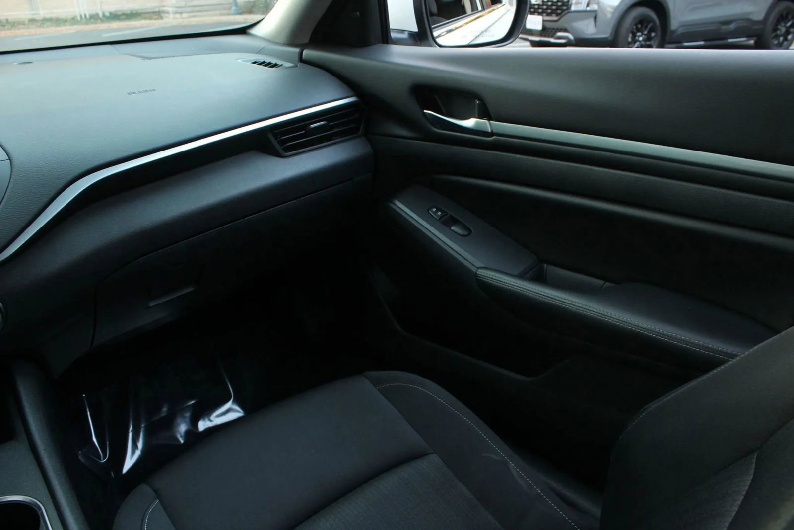 Used 2022 Nissan Altima 2.5 SV AWD/4WD image 23