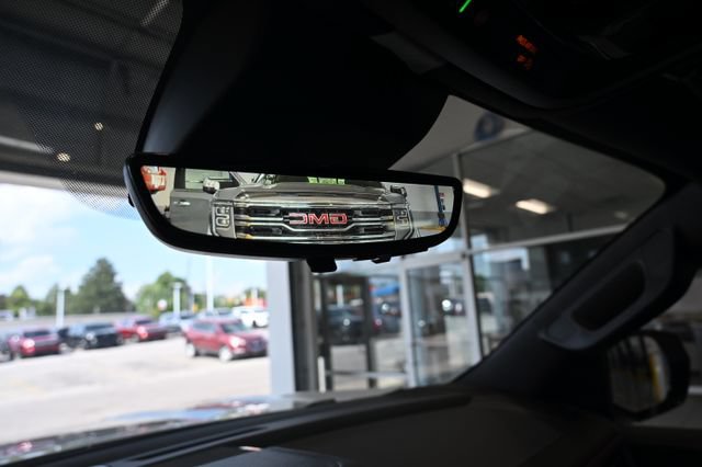 New 2026 GMC Yukon Denali w/ Denali Reserve Package AWD/4WD image 18