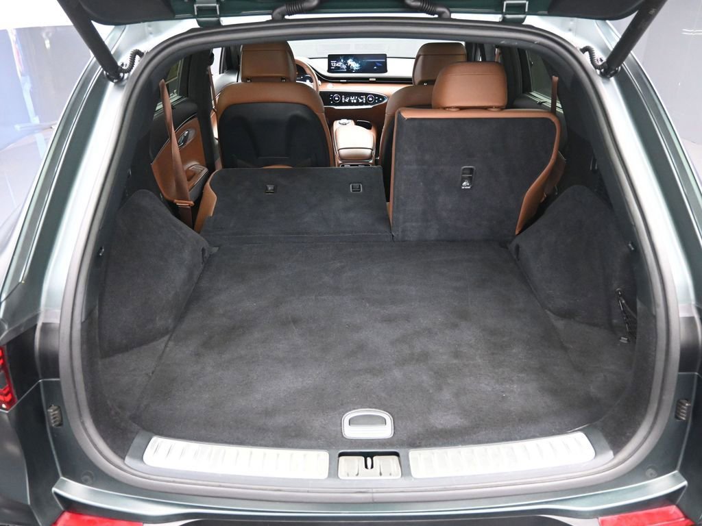 Used 2022 Genesis GV70 2.5T w/ Advanced Package image 24
