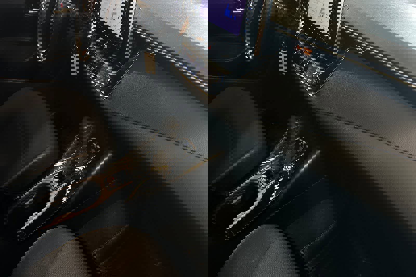 Used 2021 Toyota Corolla LE FWD image 17