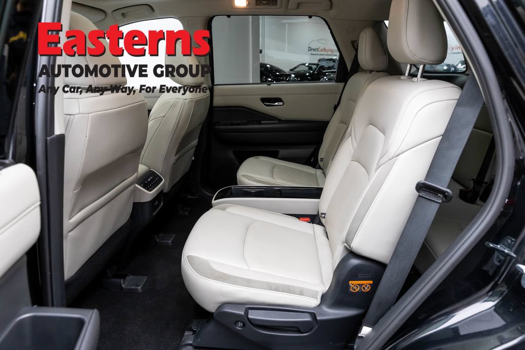 Used 2023 Nissan Pathfinder SL w/ SL Premium Package AWD/4WD image 22