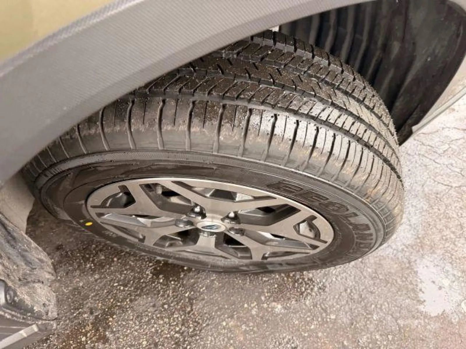 Used 2022 Subaru Forester Premium AWD/4WD image 45