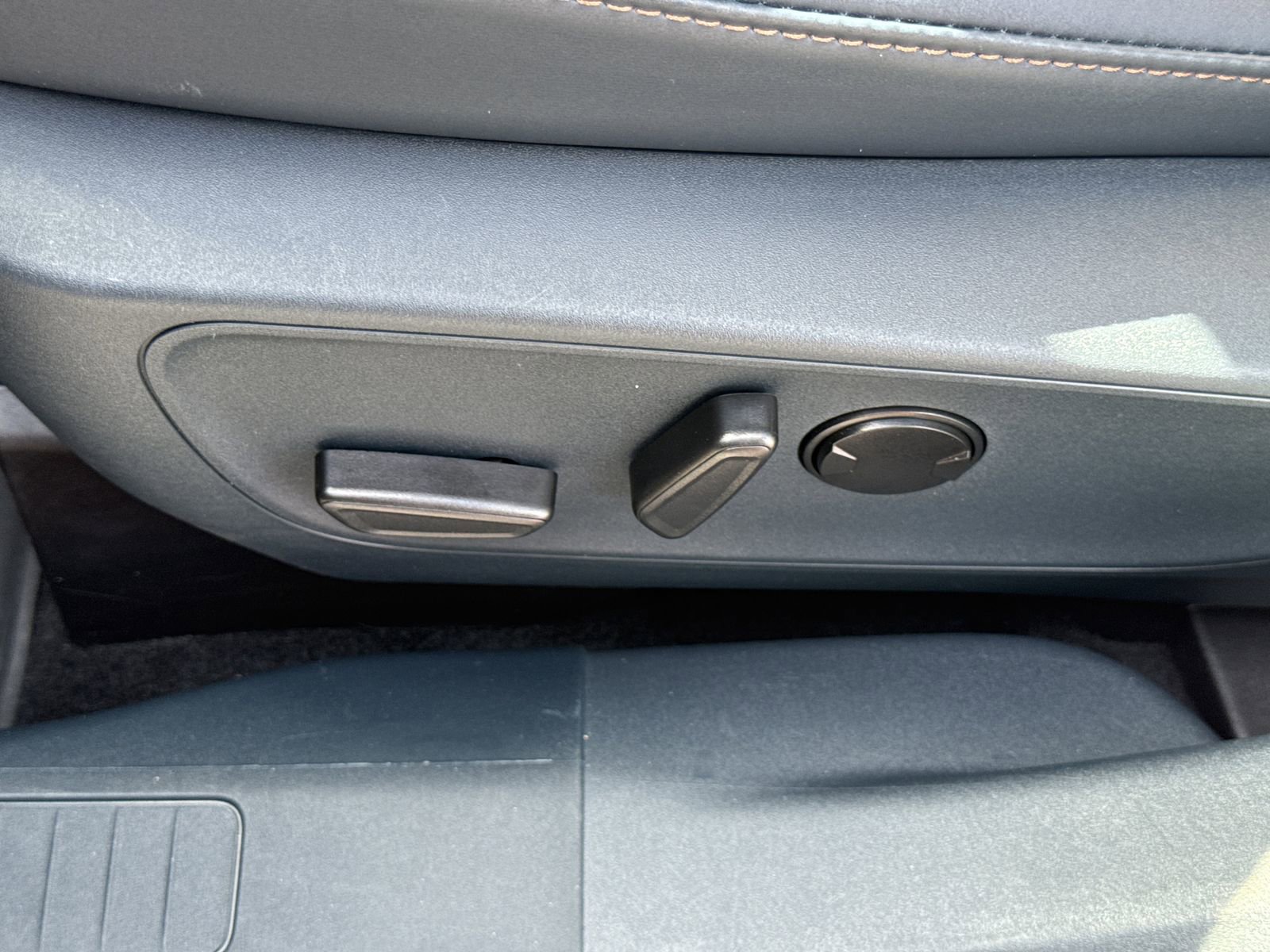 Certified 2024 Ford Maverick Lariat image 21