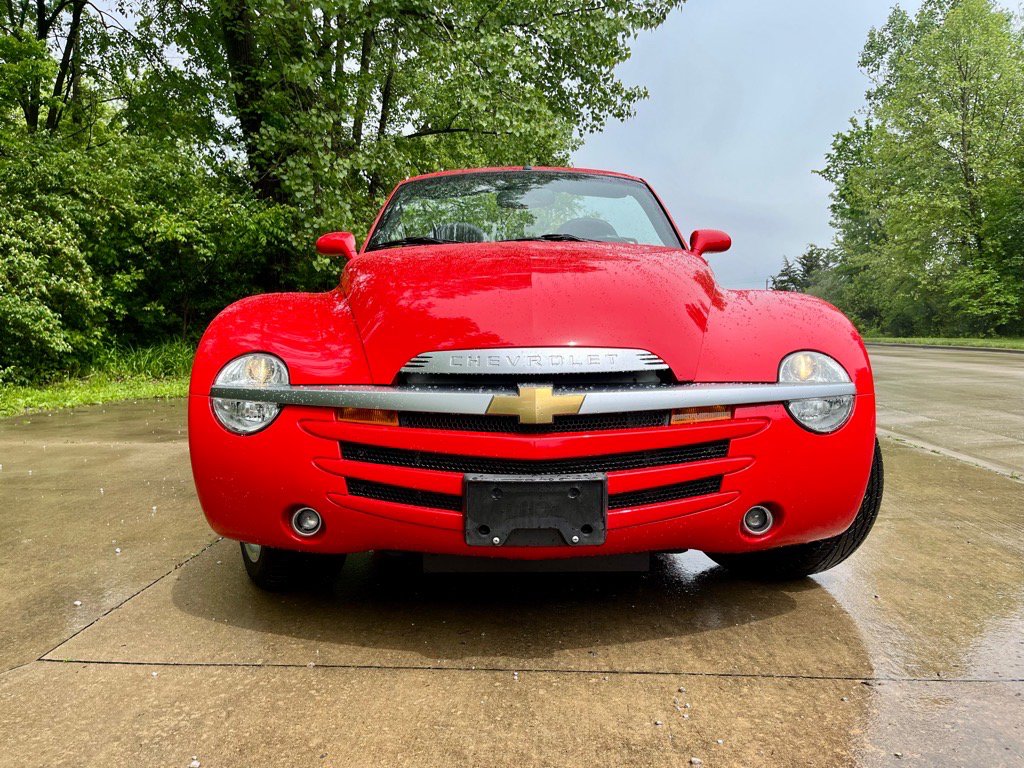Used 2004 Chevrolet SSR w/ Preferred Equipment Group RWD image 16
