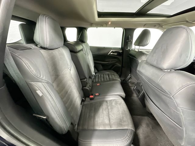 Used 2022 Mitsubishi Outlander SE image 29