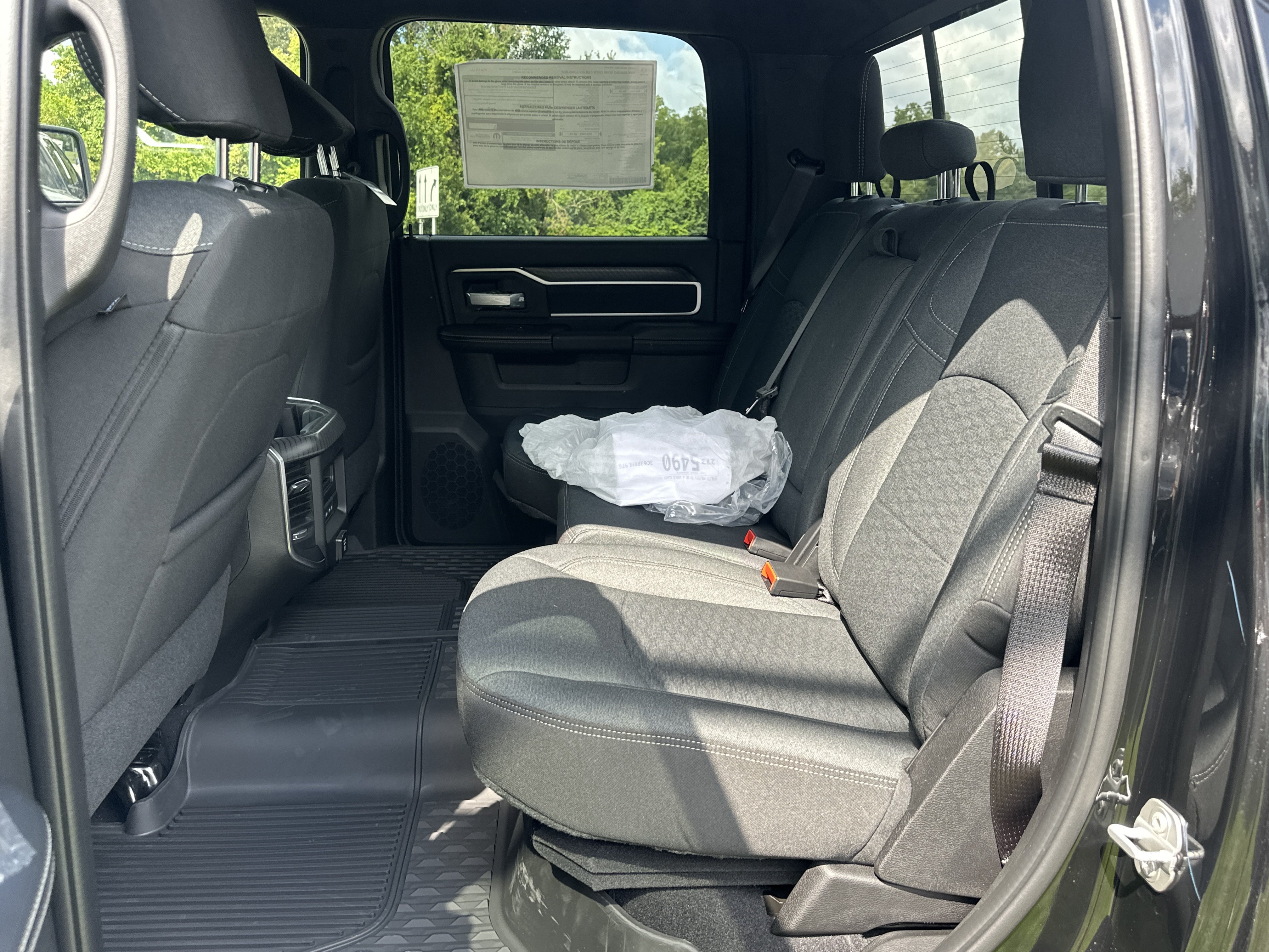 New 2026 RAM 3500 Big Horn AWD/4WD image 30