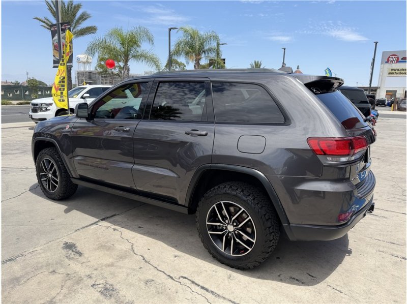 Used 2018 Jeep Grand Cherokee Trailhawk w/ Trailhawk Luxury Group AWD/4WD image 54