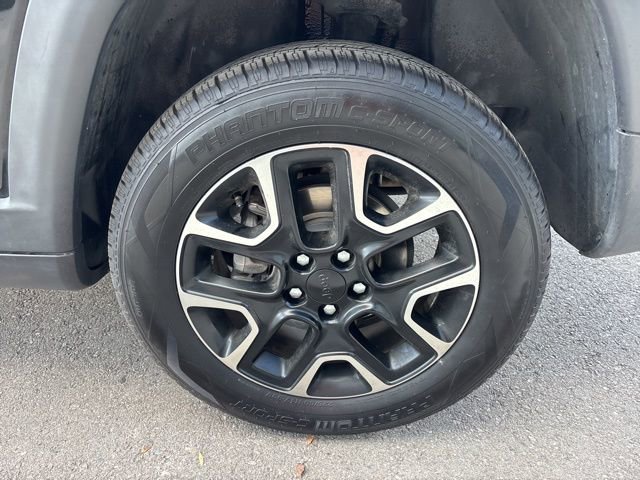 Used 2021 Jeep Compass Trailhawk image 4