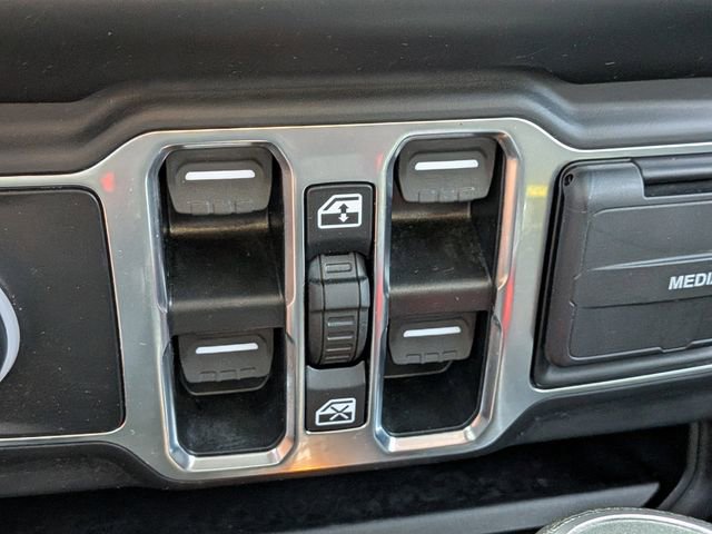 Used 2022 Jeep Gladiator Sport image 21