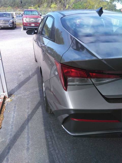 Used 2024 Hyundai Elantra SEL image 8