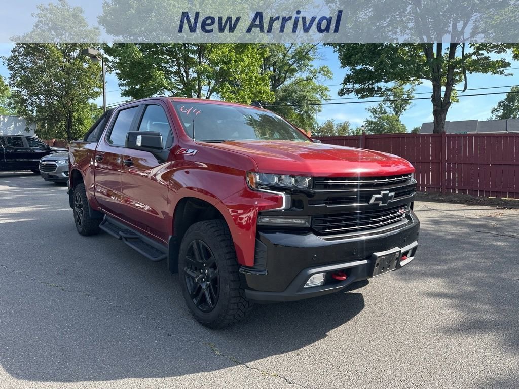 Used 2021 Chevrolet Silverado 1500 LT Trail Boss w/ Convenience Package II AWD/4WD image 2