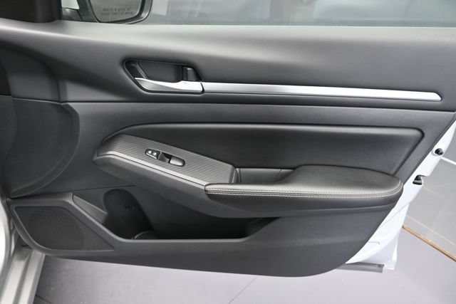 Used 2022 Nissan Altima 2.5 SV FWD image 32