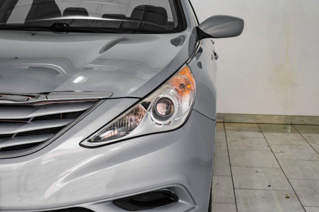 Used 2012 Hyundai Sonata GLS FWD image 40