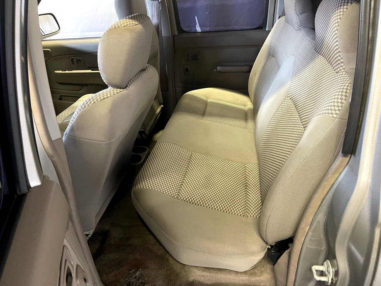 Used 2001 Nissan Frontier SE image 21