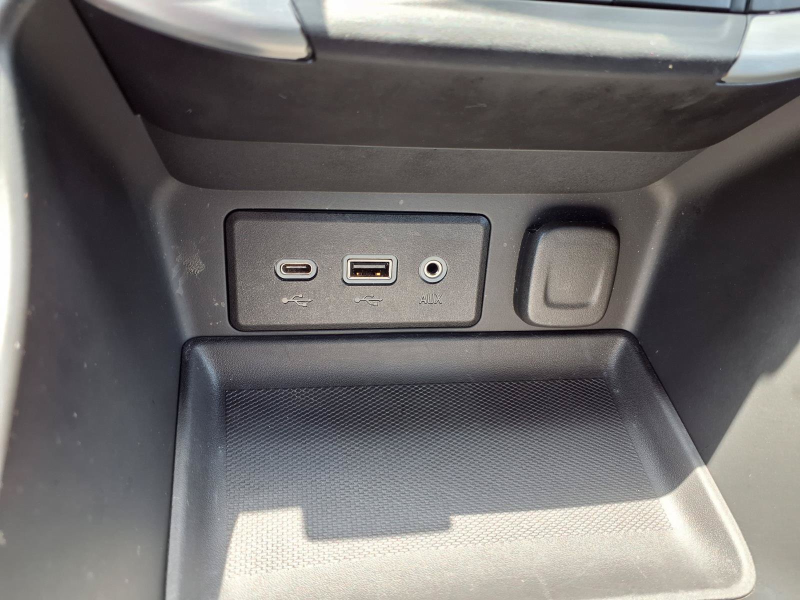 Used 2024 GMC Terrain SLE FWD image 10