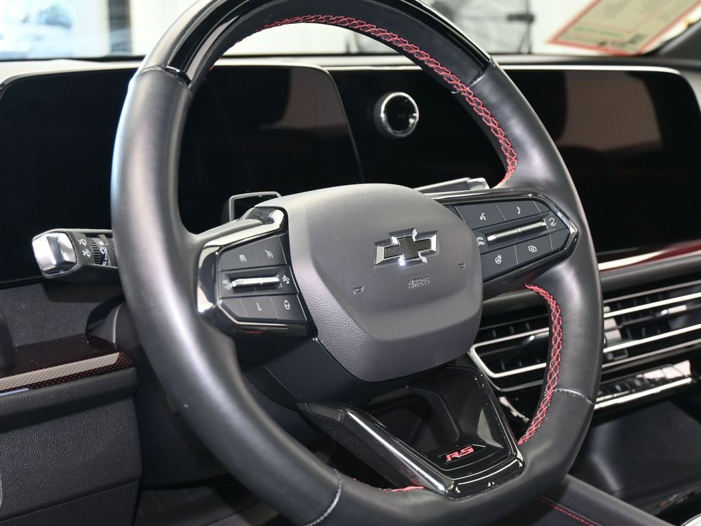 Used 2024 Chevrolet Traverse RS image 15