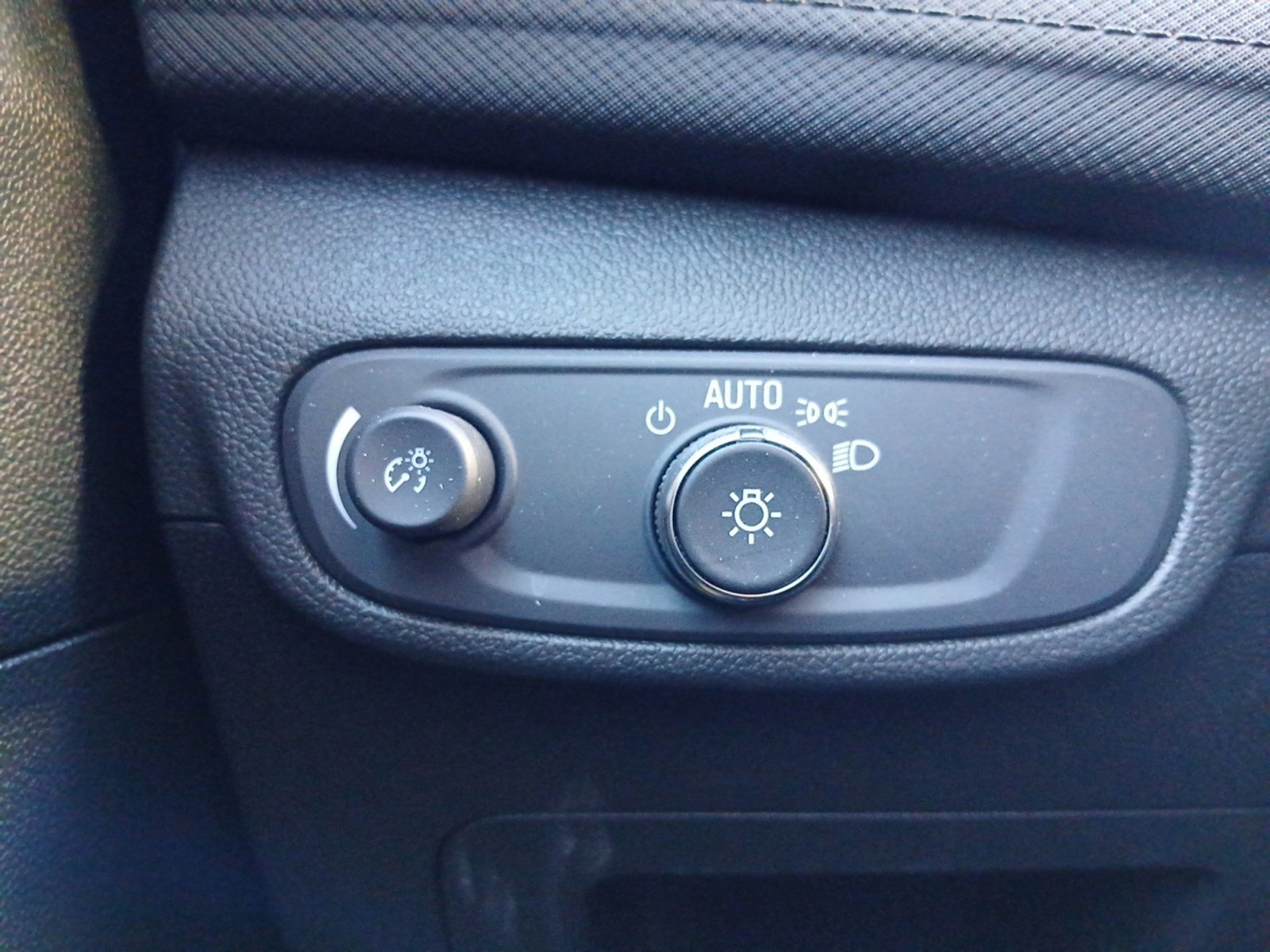 Used 2025 Chevrolet TrailBlazer LS w/ LS Confidence Package image 20