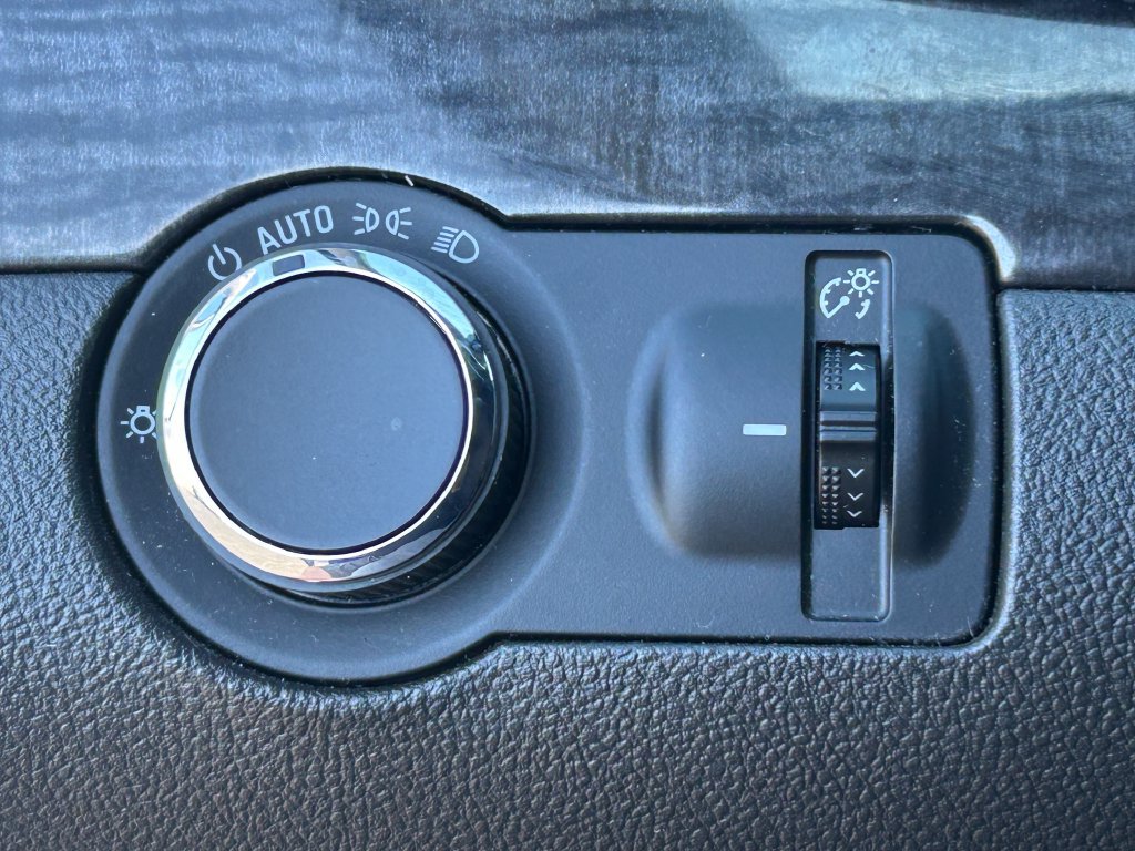Used 2015 Buick Encore FWD image 21