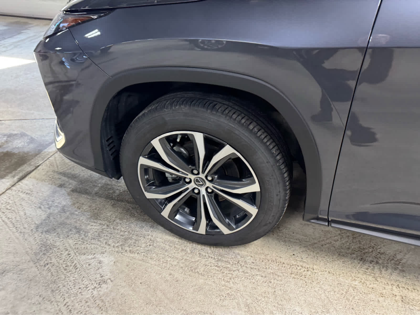 Used 2022 Lexus RX 350L Premium w/ Premium Package image 10